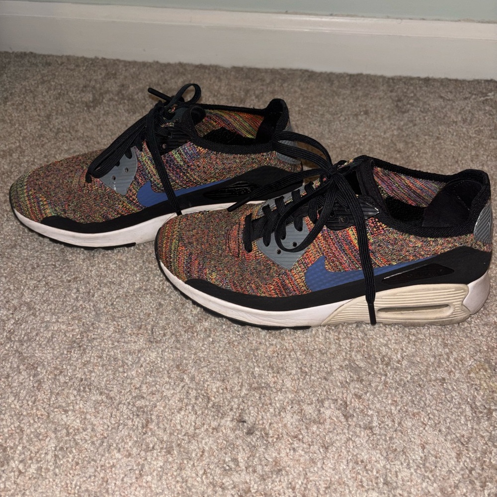 Nike AirMax - Multicolor Women's Sneakers